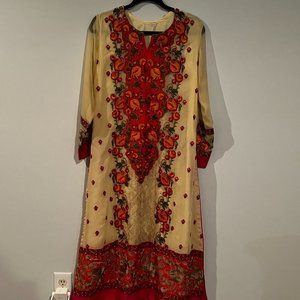 2 piece set, embroidered kameez with Dupatta, Georgette